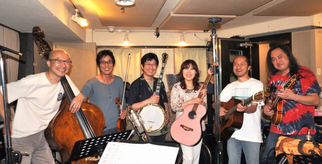 2ndCDメンバー2011_0627_184804-DSC_3160-1to-nn3hosei1000-tori2219