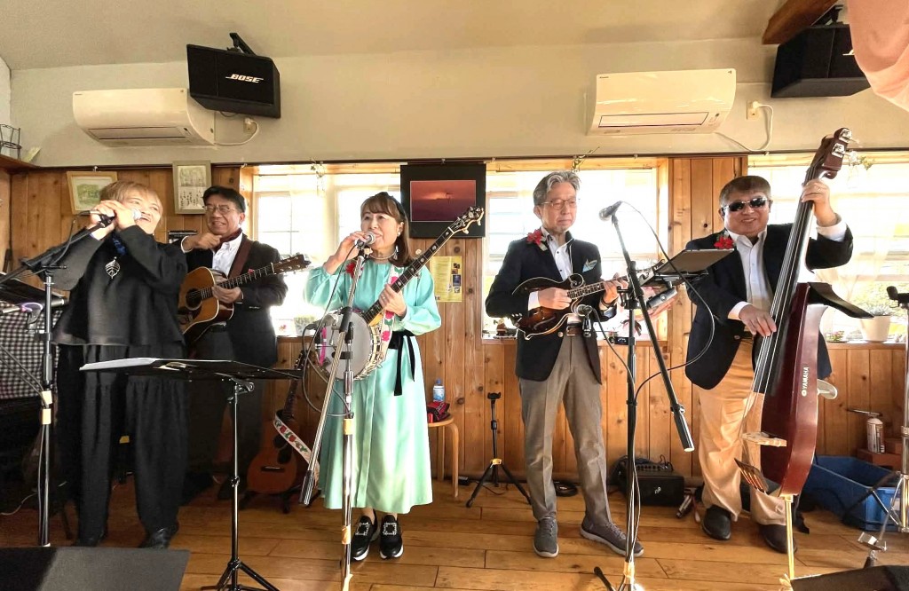 2 85a92043-a7e8-4bdb-be55-563da37bb756 (1)