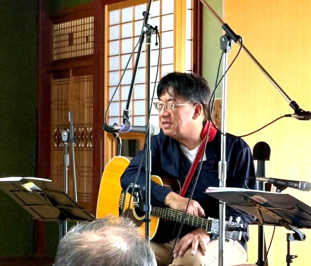 11  abc7d6eb-23af-40f0-a74b-6b576cd3c23f