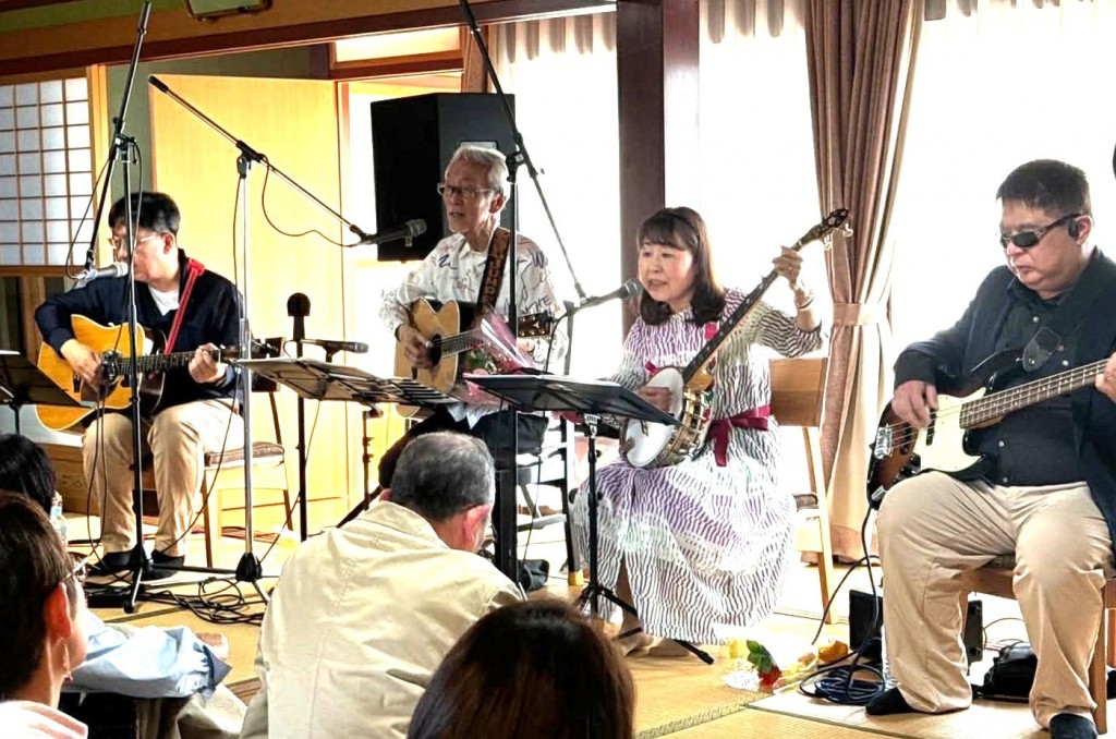 5  9eec96b7-4b21-49eb-9e47-92280a9460fb