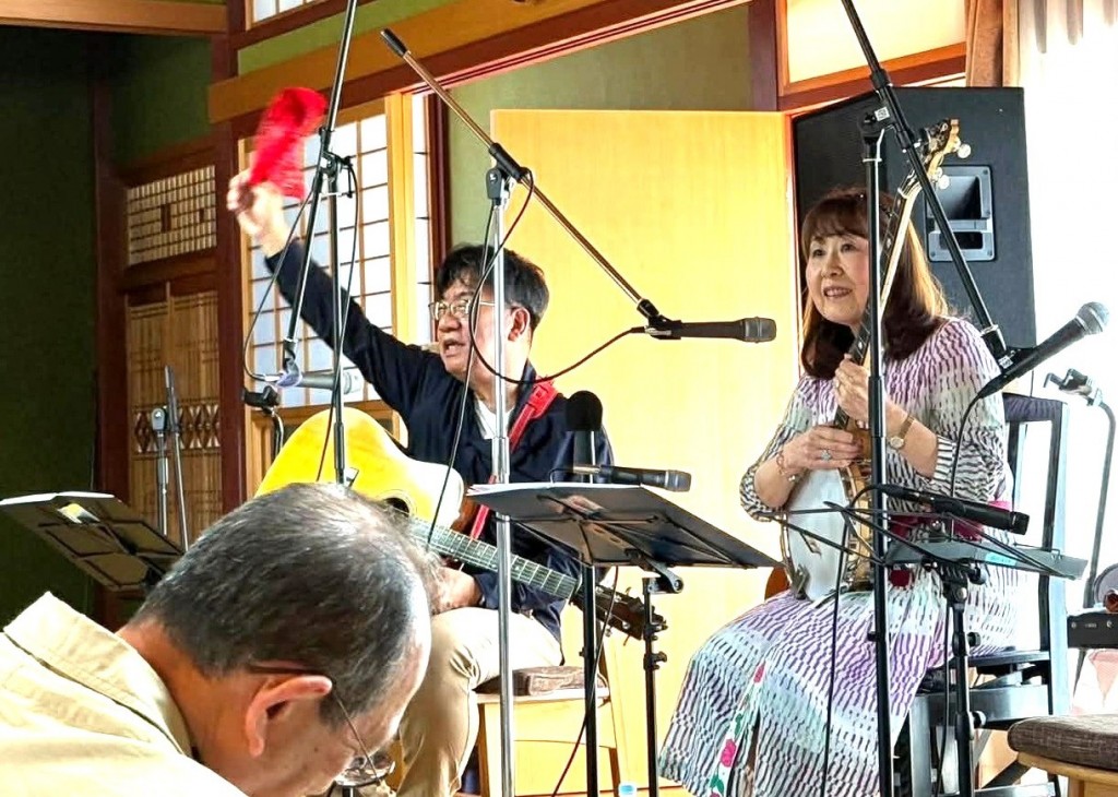 6  f2022413-0147-4886-8d94-eaa784235754